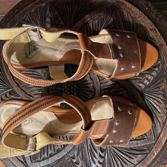 Vintage Fluevog Brown Leather Strappy Heels. - Picture 2 of 5